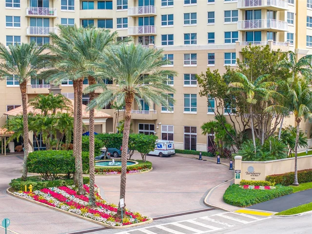 19501 W Country Club Dr # 715, Aventura FL 33180