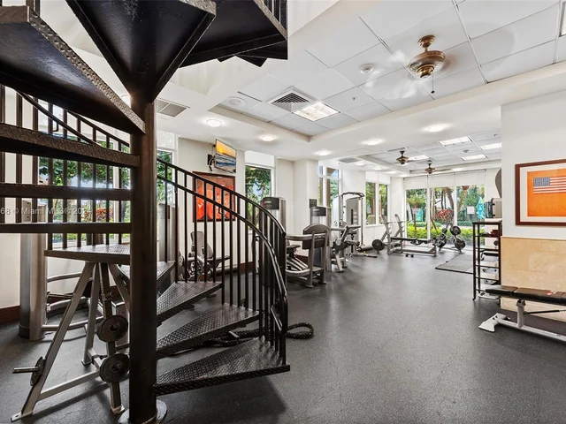 19501 W Country Club Dr # 715, Aventura FL 33180