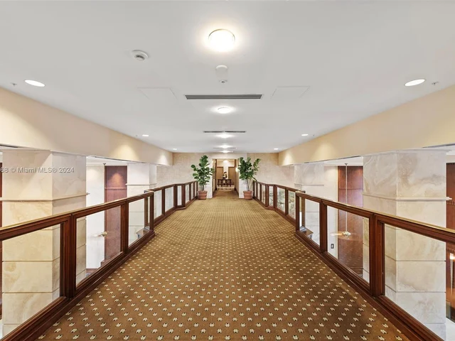 19501 W Country Club Dr # 715, Aventura FL 33180