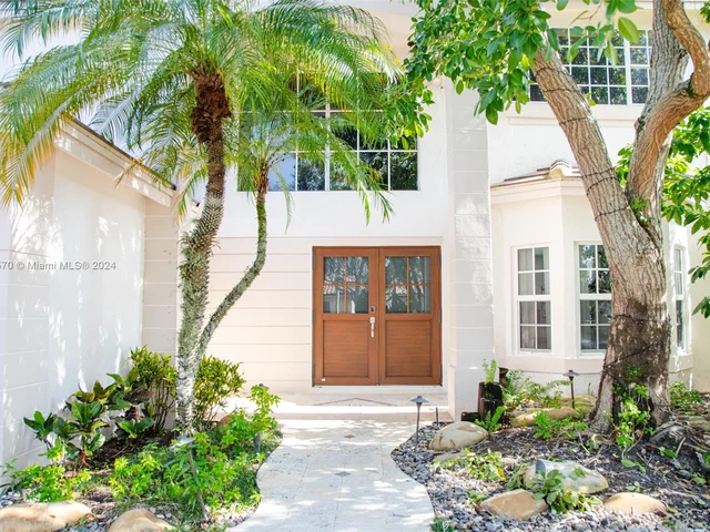 780 Verona Lake Dr # 780, Weston FL 33326