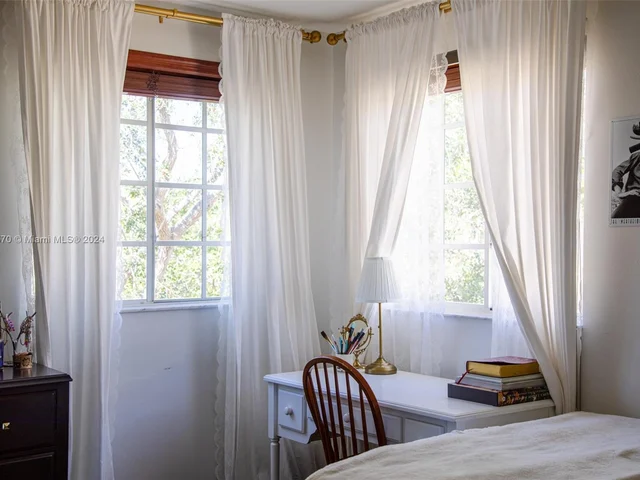 780 Verona Lake Dr # 780, Weston FL 33326