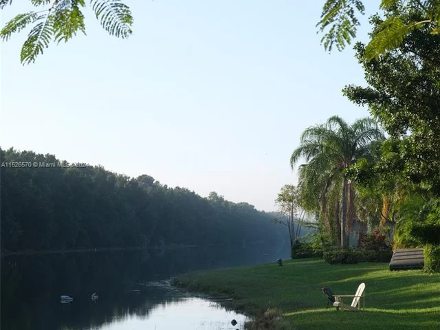 780 Verona Lake Dr # 780, Weston FL 33326