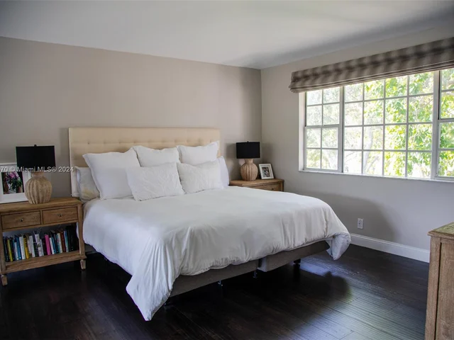 780 Verona Lake Dr # 780, Weston FL 33326