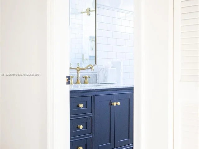 780 Verona Lake Dr # 780, Weston FL 33326