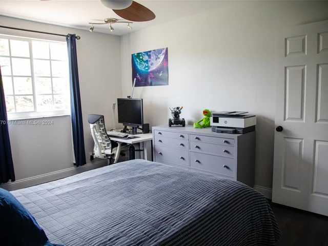 780 Verona Lake Dr # 780, Weston FL 33326