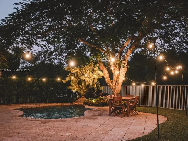 780 Verona Lake Dr # 780, Weston FL 33326