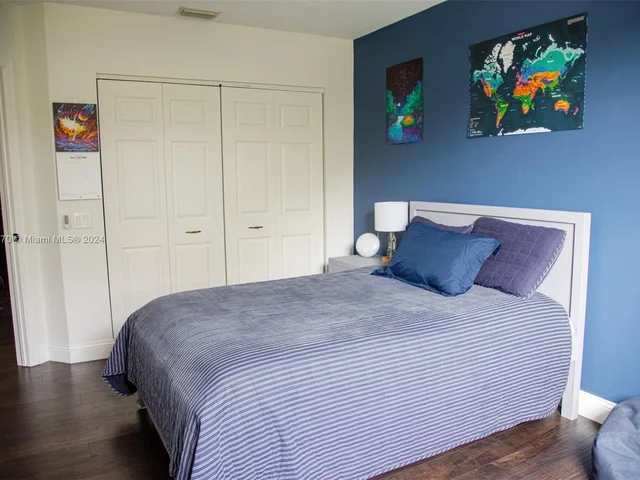 780 Verona Lake Dr # 780, Weston FL 33326