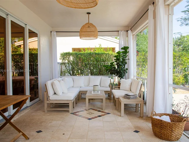 780 Verona Lake Dr # 780, Weston FL 33326