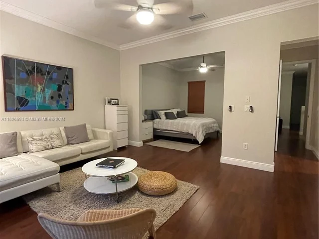 6054 NW 116th Dr, Coral Springs FL 33076