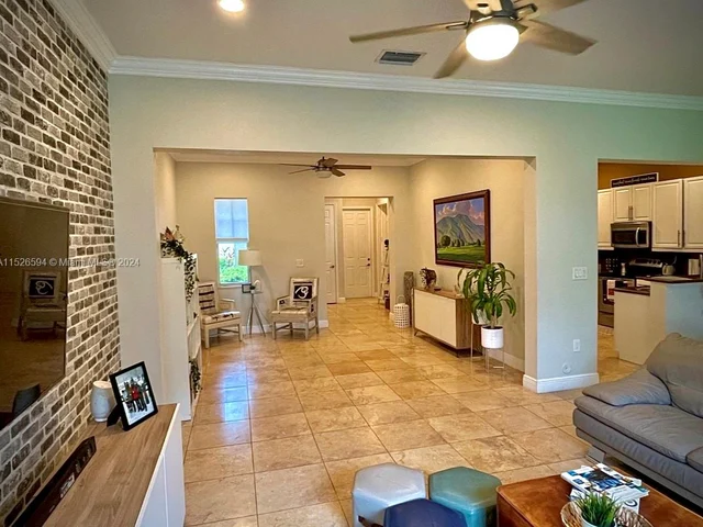 6054 NW 116th Dr, Coral Springs FL 33076