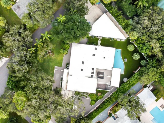 12101 Rock Garden Ln, Pinecrest FL 33156