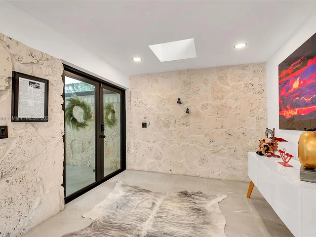 12101 Rock Garden Ln, Pinecrest FL 33156