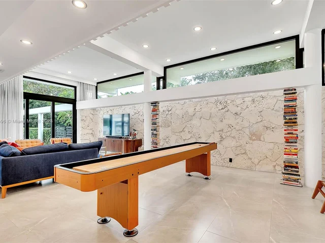 12101 Rock Garden Ln, Pinecrest FL 33156