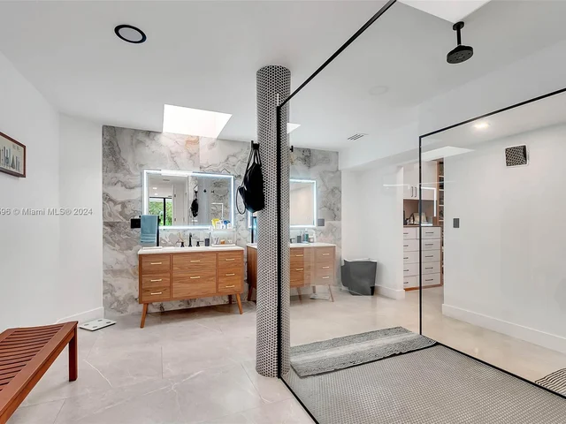 12101 Rock Garden Ln, Pinecrest FL 33156