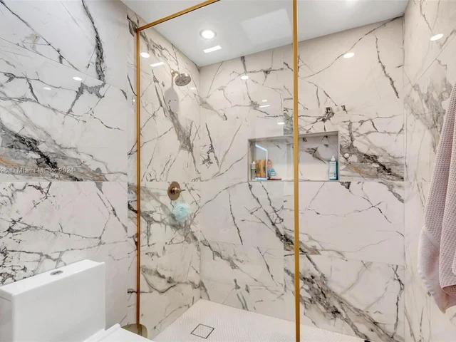 12101 Rock Garden Ln, Pinecrest FL 33156