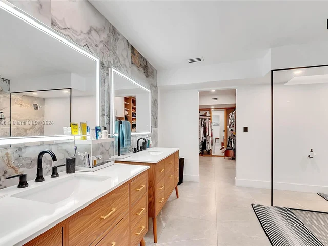 12101 Rock Garden Ln, Pinecrest FL 33156