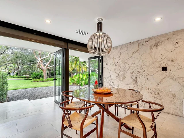 12101 Rock Garden Ln, Pinecrest FL 33156