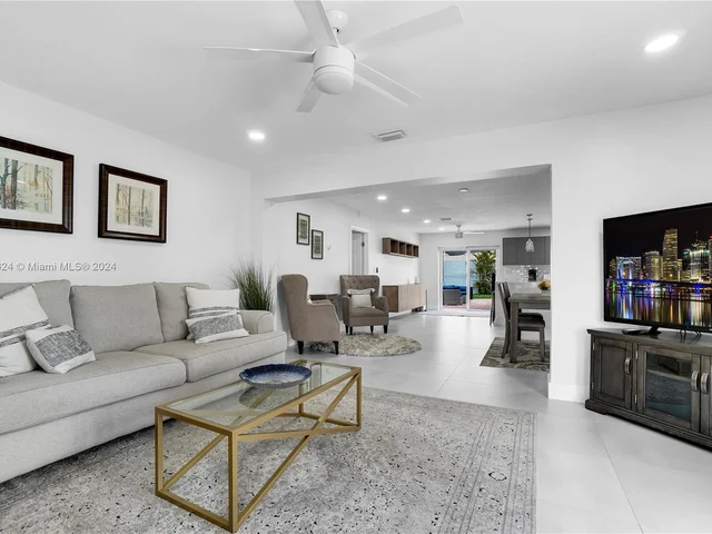 617 NW 30th Ct, Wilton Manors FL 33311