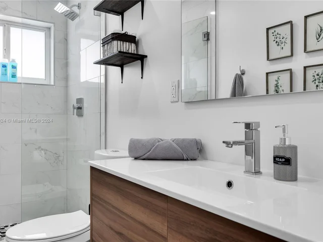 617 NW 30th Ct, Wilton Manors FL 33311