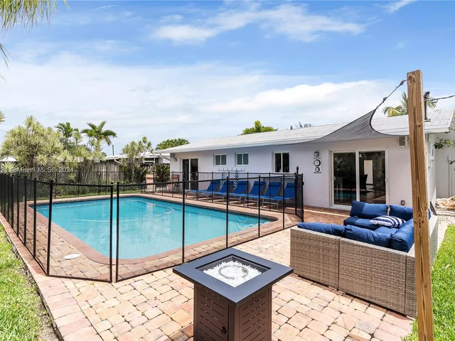 617 NW 30th Ct, Wilton Manors FL 33311