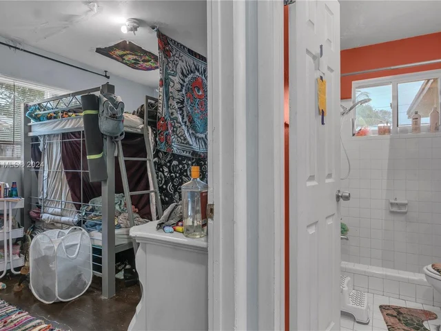 1227 N E St, Lake Worth FL 33460