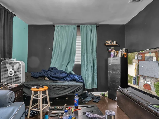 1227 N E St, Lake Worth FL 33460