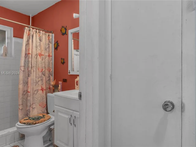 1227 N E St, Lake Worth FL 33460