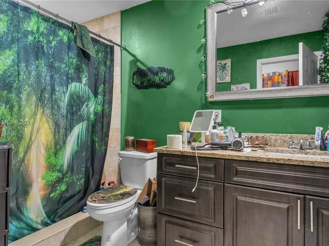 1227 N E St, Lake Worth FL 33460