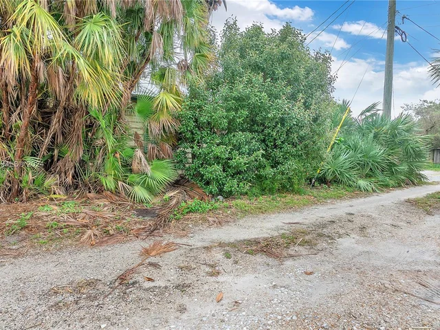 1227 N E St, Lake Worth FL 33460