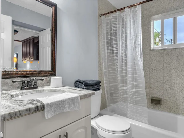 1227 N E St, Lake Worth FL 33460