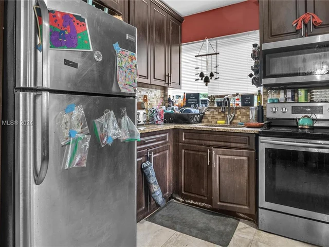 1227 N E St, Lake Worth FL 33460