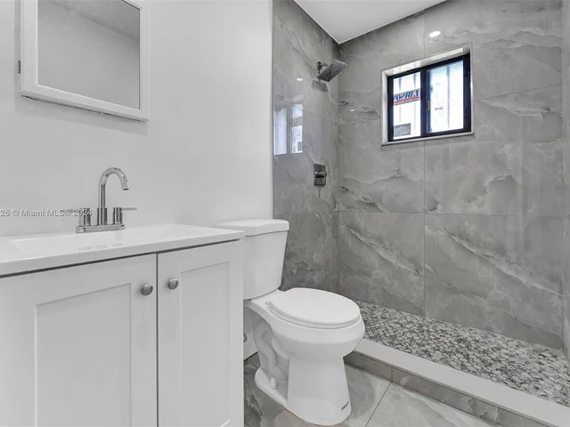 1932 NW 2nd Ct, Miami FL 33136