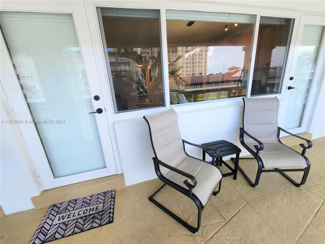 2881 NE 32nd St # 318, Fort Lauderdale FL 33306