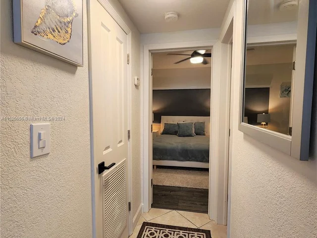 2881 NE 32nd St # 318, Fort Lauderdale FL 33306