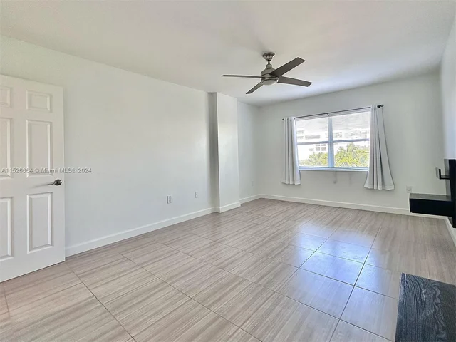 400 Kings Point Dr # 224, Sunny Isles Beach FL 33160