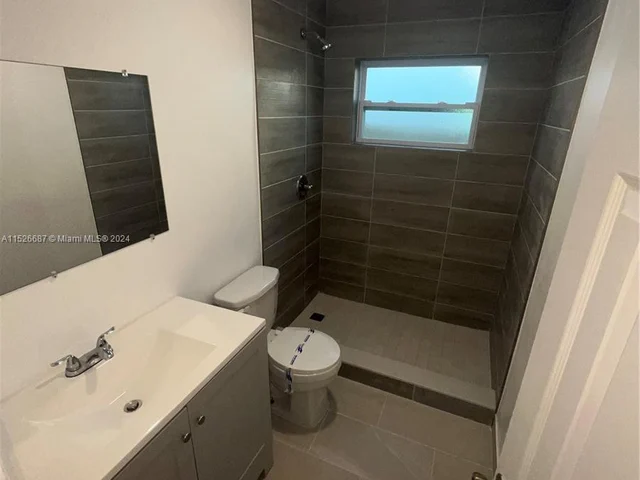 6420 Washington St, Hollywood FL 33023