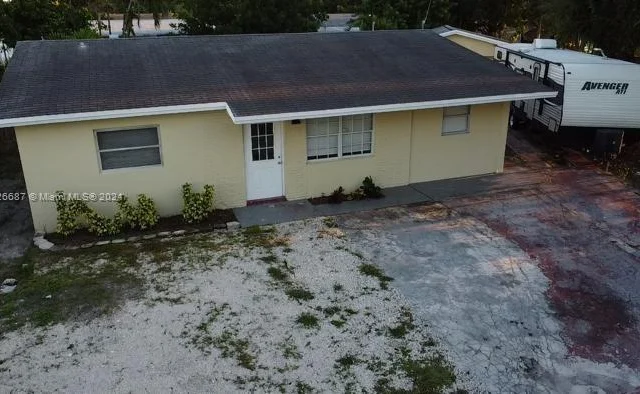 6420 Washington St, Hollywood FL 33023