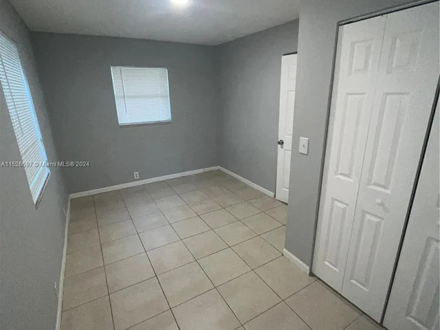 6420 Washington St, Hollywood FL 33023