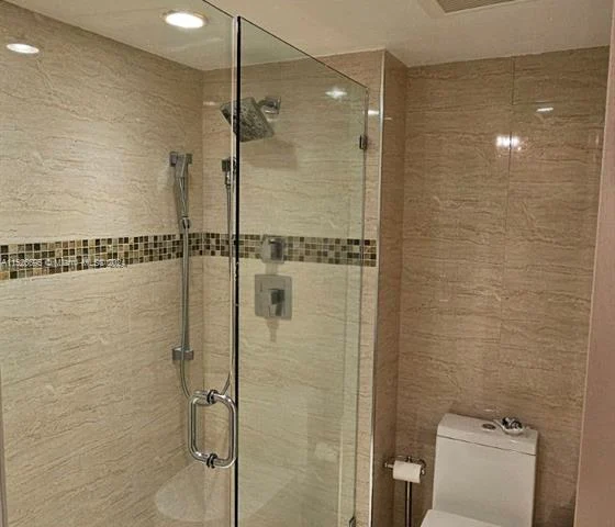 404 Lakeview Dr # 101, Weston FL 33326