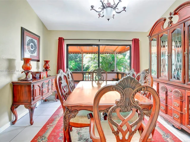 10300 SW 116th Ave, Miami FL 33176