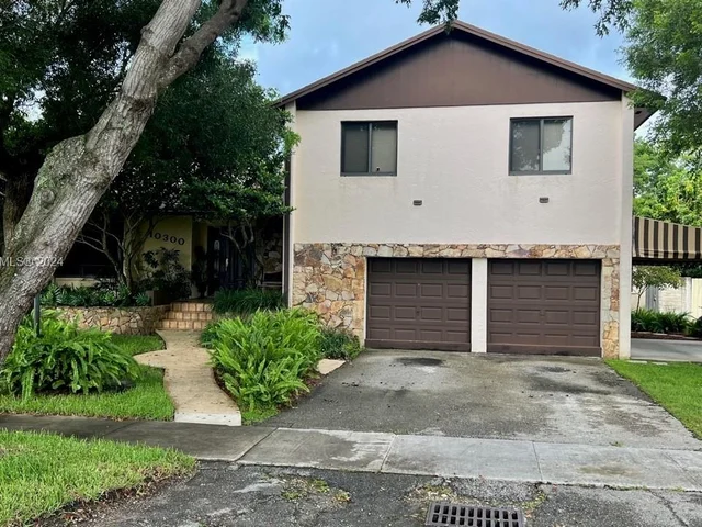 10300 SW 116th Ave, Miami FL 33176