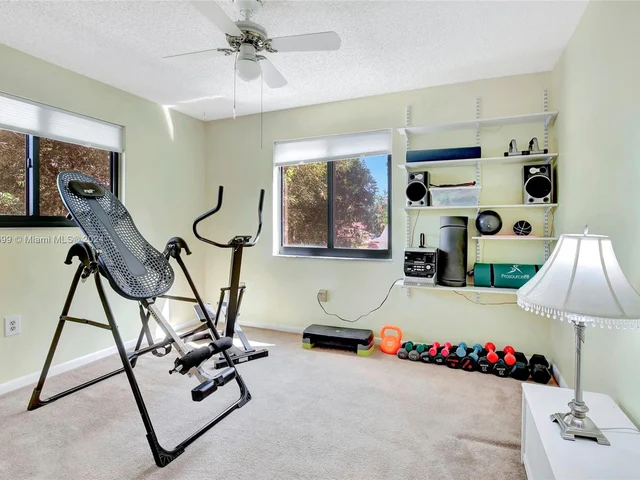 10300 SW 116th Ave, Miami FL 33176