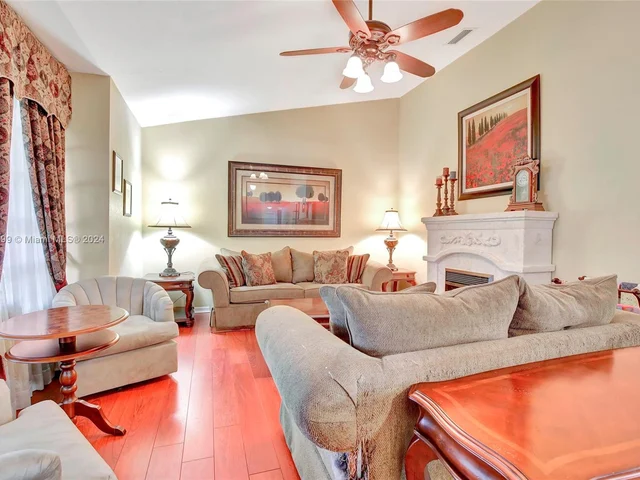 10300 SW 116th Ave, Miami FL 33176