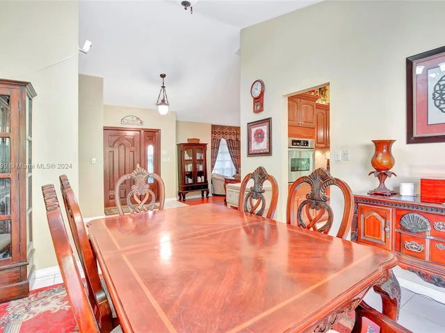 10300 SW 116th Ave, Miami FL 33176