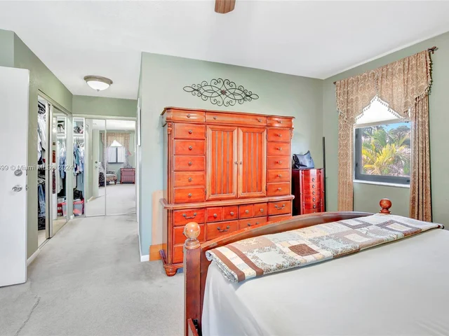 10300 SW 116th Ave, Miami FL 33176