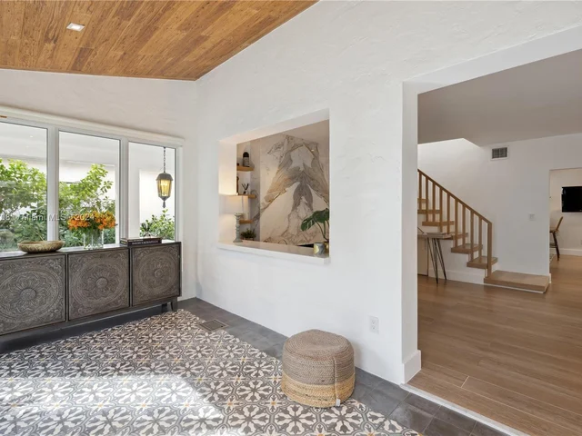 643 NE 69th St, Miami FL 33138