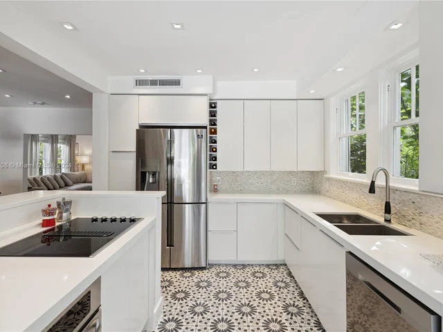 643 NE 69th St, Miami FL 33138