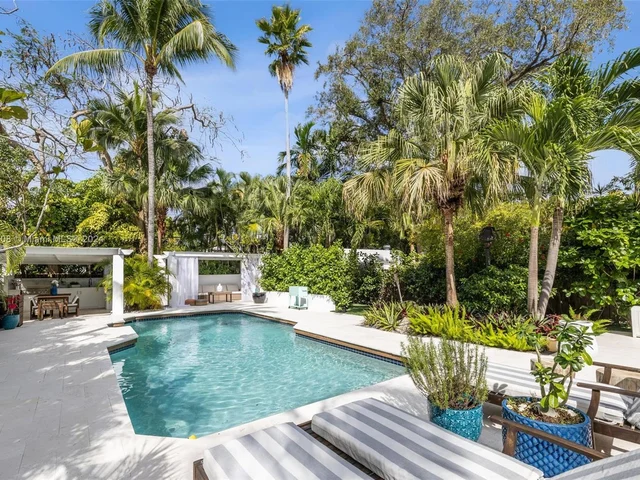 643 NE 69th St, Miami FL 33138