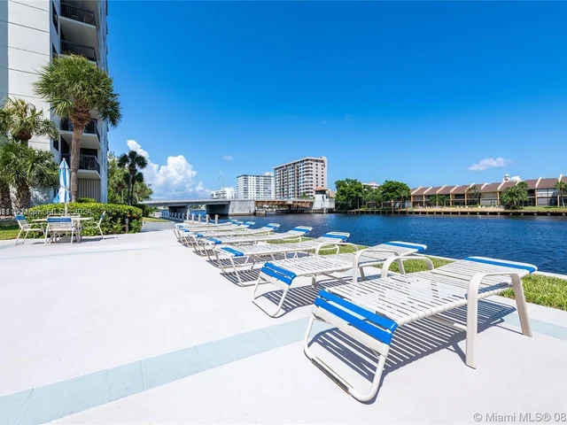 2900 NE 14th St Cswy # 102, Pompano Beach FL 33062