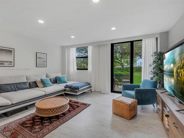 2900 NE 14th St Cswy # 102, Pompano Beach FL 33062